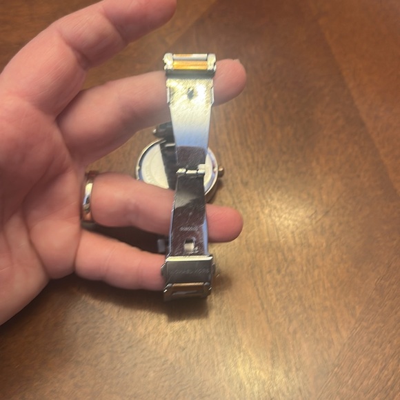 Michael Kors Gold and Silver Watch - Picture 3 of 4